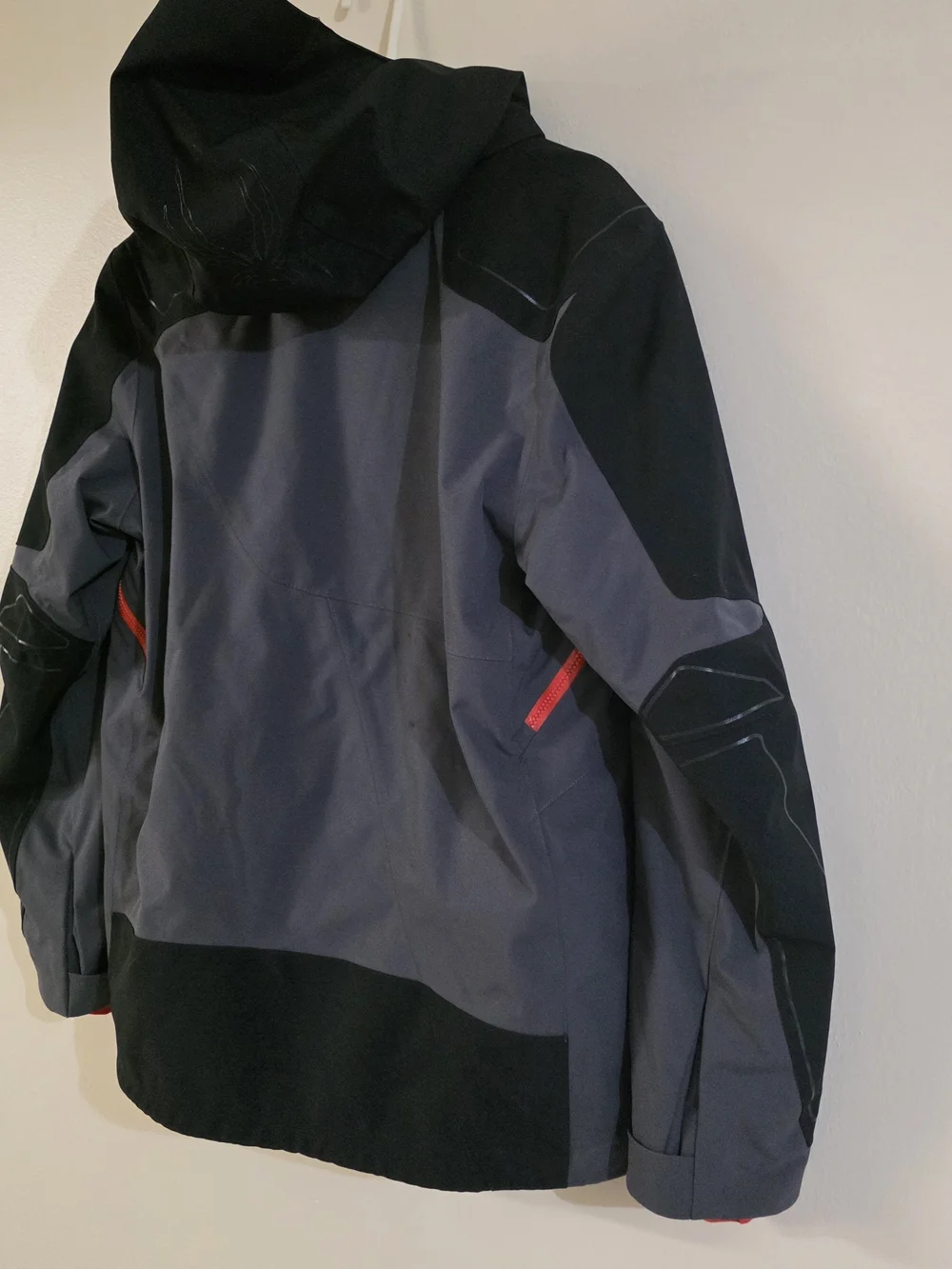Spyder Men's Gray and Black Ski Jacket with Red Accents